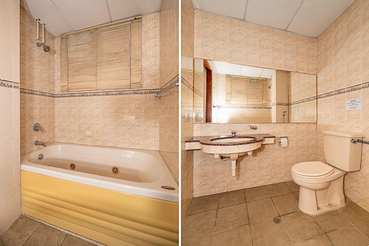 Oyo 89864 Hotel Holiday Park Кота-Кинабалу Экстерьер фото